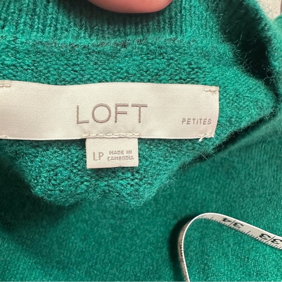 LOFT ann taylor petites Green V-Neck Sweater rhinestone bling buttons sz LP - Picture 6 of 8